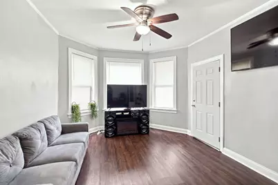 4833 W Gladys Avenue, Chicago, IL 60644 - Photo 4
