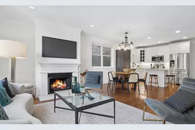 2147 W Rice Street #2E, Chicago, IL 60622 - Photo 2