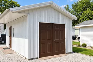 319 S Main St, Gilman, IL 60938 - Photo 16