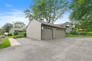 404 Shoreline Rd, Lake Barrington, IL 60010 - Photo 38