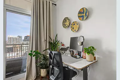 330 W Grand Avenue #1405, Chicago, IL 60654 - Photo 6