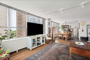 655 W Irving Park Rd, Chicago, IL 60613 - Photo 6