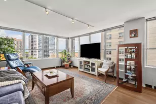 655 W Irving Park Rd, Chicago, IL 60613 - Photo 4