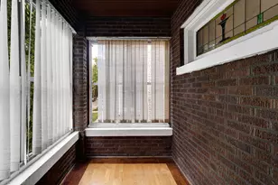 5753 N Washtenaw Ave, Chicago, IL 60659 - Photo 4