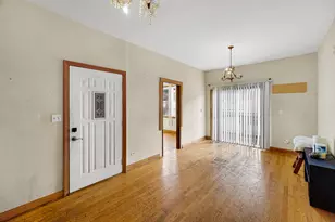 5753 N Washtenaw Ave, Chicago, IL 60659 - Photo 24