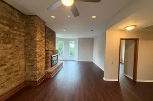 325 W Wisconsin St, Chicago, IL 60614 - Photo 4