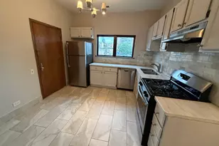 325 W Wisconsin St, Chicago, IL 60614 - Photo 12