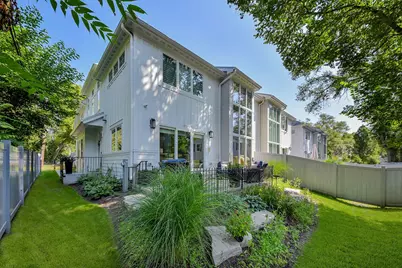 820 E Franklin Avenue, Naperville, IL 60540 - Photo 32