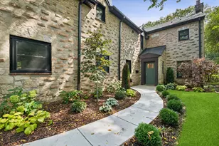 120 Crescent Dr, Glencoe, IL 60022 - Photo 2