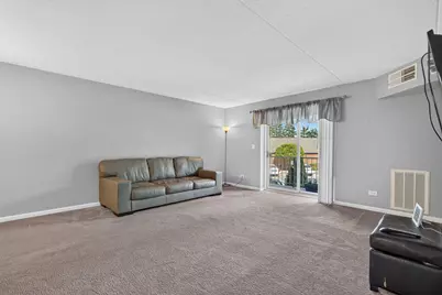 1 Bloomingdale Place #207, Bloomingdale, IL 60108 - Photo 4