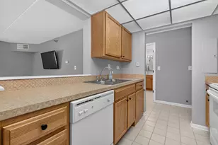 1 Bloomingdale Pl, Bloomingdale, IL 60108 - Photo 8