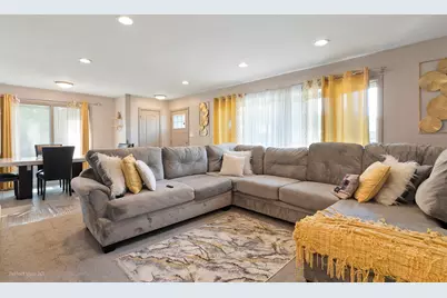 662 E 159th Place, South Holland, IL 60473 - Photo 4