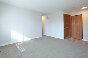 675 Greenfield Ct, Bartlett, IL 60103 - Photo 10
