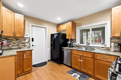 5701 Bedford Court, Hanover Park, IL 60133 - Photo 10