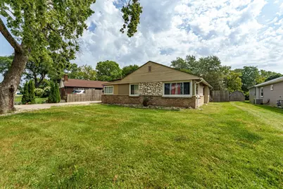 5037 Elm Circle Drive, Oak Lawn, IL 60453 - Photo 2