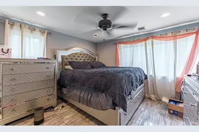 5037 Elm Circle Drive, Oak Lawn, IL 60453 - Photo 12