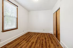 392 W Exchange St, Crete, IL 60417 - Photo 4