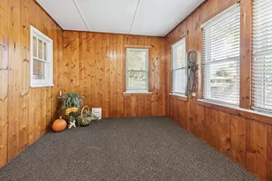392 W Exchange St, Crete, IL 60417 - Photo 8