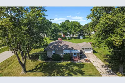 110 N Lincoln Street, Coal City, IL 60416 - Photo 2