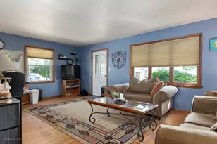 110 N Lincoln St, Coal City, IL 60416 - Photo 4