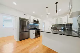 2744 N Bosworth Ave, Chicago, IL 60614 - Photo 8