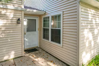 1460 Walden Circle, Aurora, IL 60506 - Photo 4