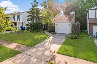 1460 Walden Circle, Aurora, IL 60506 - Photo 2