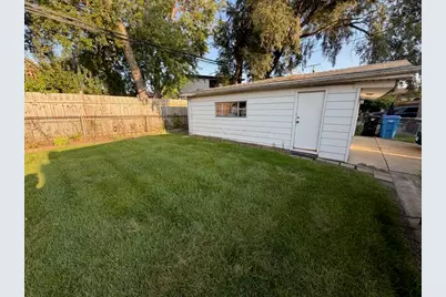 7917 S Tripp Avenue, Chicago, IL 60652 - Photo 6