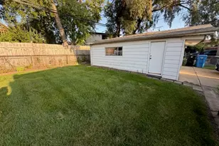 7917 S Tripp Ave, Chicago, IL 60652 - Photo 6