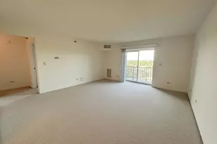 1 Bloomingdale Pl, Bloomingdale, IL 60108 - Photo 4