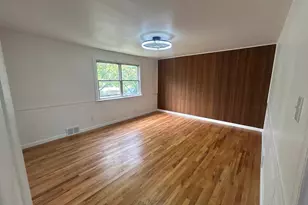 9513 S Merrion Ave, Chicago, IL 60617 - Photo 10