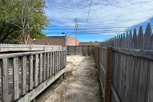 9513 S Merrion Ave, Chicago, IL 60617 - Photo 12