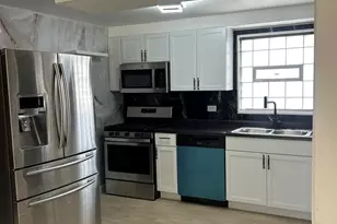 9513 S Merrion Ave, Chicago, IL 60617 - Photo 4