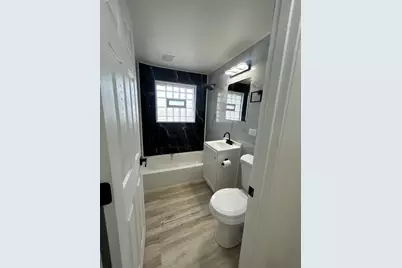 9513 S Merrion Avenue, Chicago, IL 60617 - Photo 8