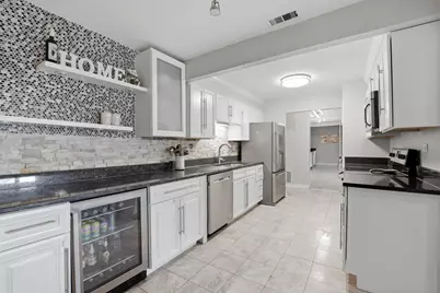 1747 W Crystal Lane #207, Mount Prospect, IL 60056 - Photo 6
