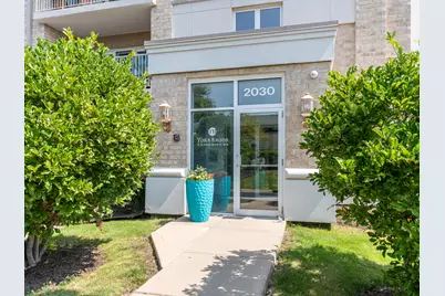 2030 Saint Regis Drive #412, Lombard, IL 60148 - Photo 2