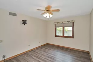 826 Deer Path Ln, Elwood, IL 60421 - Photo 12