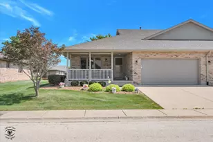 826 Deer Path Ln, Elwood, IL 60421 - Photo 1