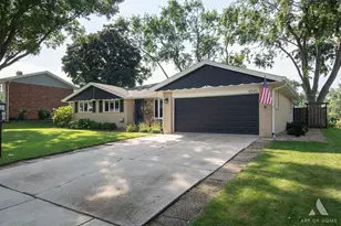 8545 Walnut Ave, Orland Park, IL 60462 - Photo 2
