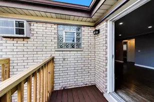 6841 N Northwest Hwy, Chicago, IL 60631 - Photo 10