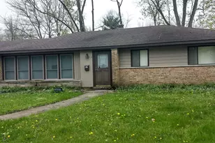 73 Blackhawk Dr, Park Forest, IL 60466 - Photo 1