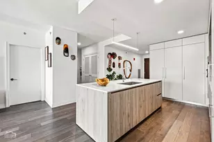 211 N Harbor Dr, Chicago, IL 60601 - Photo 4