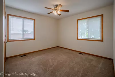 1321 Oakwood Avenue, Dekalb, IL 60115 - Photo 8