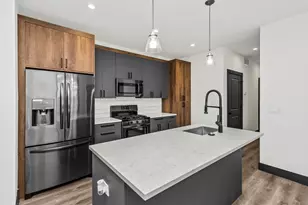 6422 S Drexel Ave, Chicago, IL 60637 - Photo 2
