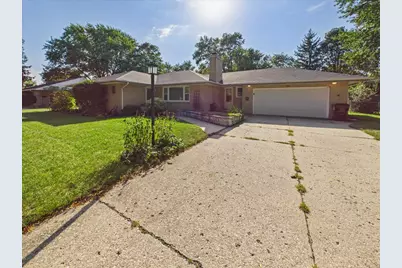 912 Chelsea Avenue, Rockford, IL 61107 - Photo 2