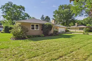 912 Chelsea Ave, Rockford, IL 61107 - Photo 4