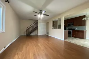 333 Regatta Point, Schaumburg, IL 60194 - Photo 2