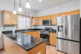 1321 Dancing Bear Ln, Elgin, IL 60120 - Photo 12