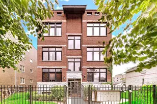3541 S Prairie Ave, Chicago, IL 60653 - Photo 1