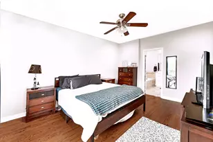 3541 S Prairie Ave, Chicago, IL 60653 - Photo 12